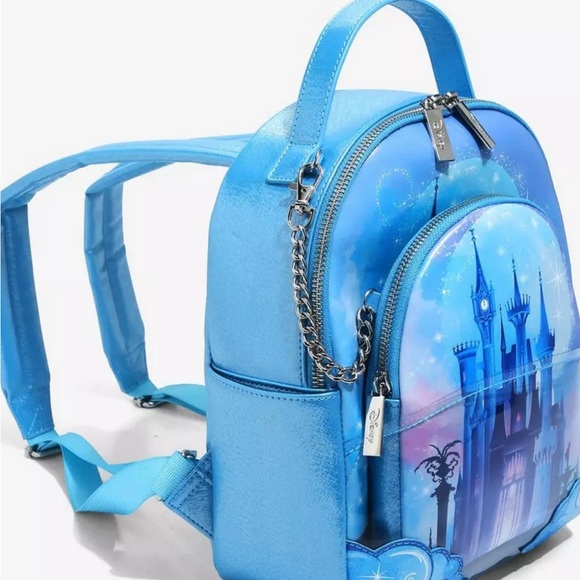 NWT Danielle Nicole Disney Cinderella Backpack - Picture 3 of 8